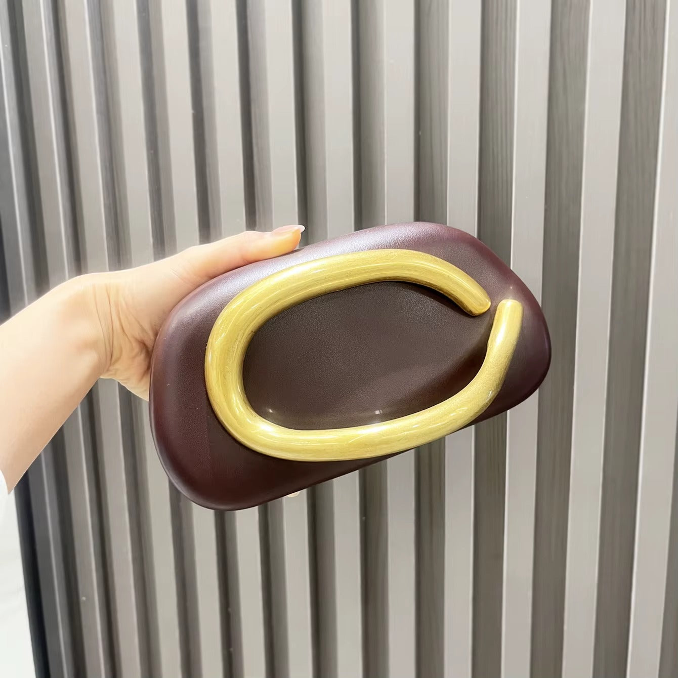 BlingNtecH Vintage Gold Oval Chain Clutch π«
