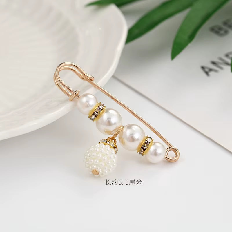 π BlingNtecH Luxe Pearl Spark Waist Pin β Where Elegance Meets Modern Glam π