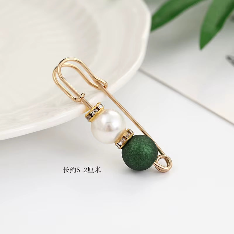 π BlingNtecH Luxe Pearl Spark Waist Pin β Where Elegance Meets Modern Glam π